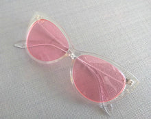 Load image into Gallery viewer, Cat eye vintage glasses