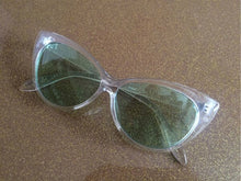 Load image into Gallery viewer, Cat eye vintage glasses